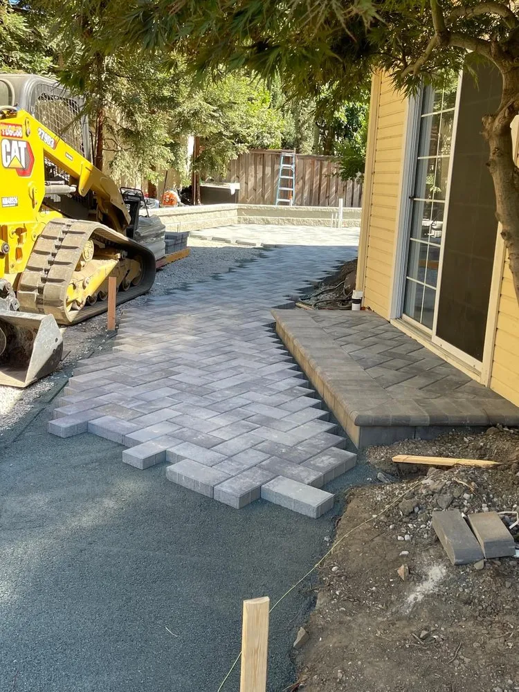 Local yard cleanup service experts serving Evanston, IL - Evanston Landscaping