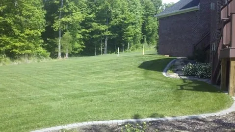 Expert lawn care service near you in Evansville, IN by Evansville Lawn & Landscape