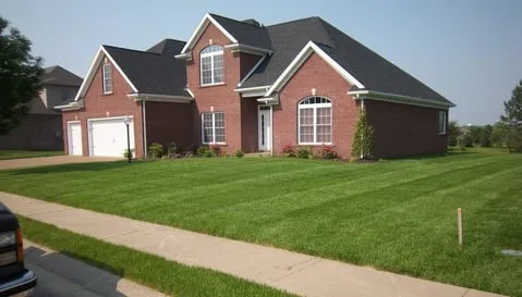 Trusted lawn mowing service experts serving Evansville, IN - Evansville Lawn & Landscape