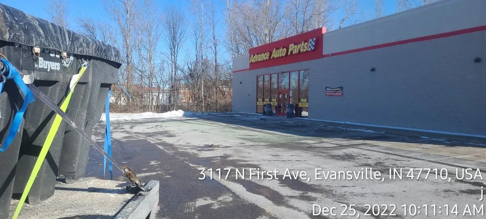 Custom lawn care service in Evansville, IN by Evansville Lawn & Landscape