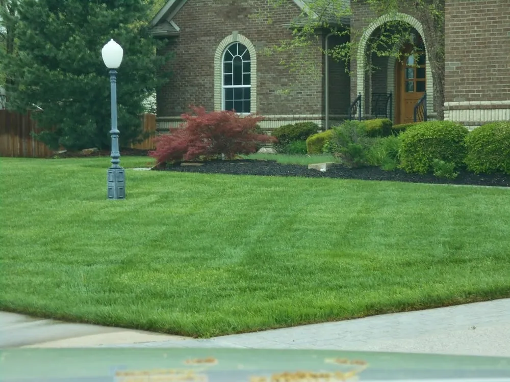 Expert outdoor landscaping in Evansville, IN - Evansville Lawn & Landscape