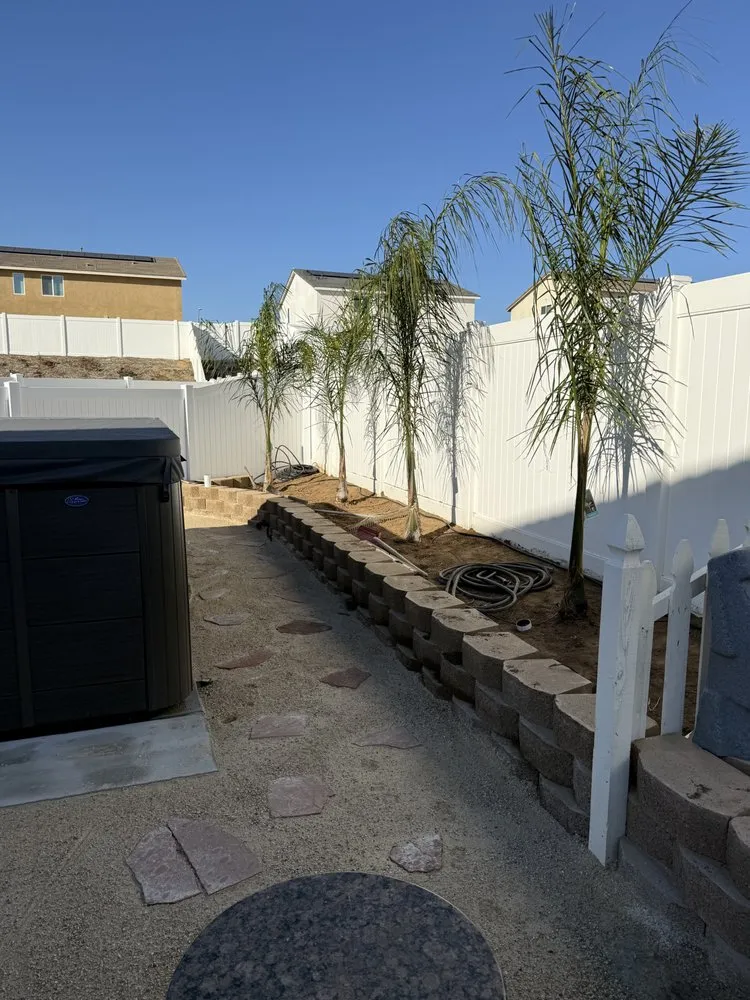 Affordable yard cleanup service in Elgin, IL by Evaristo Landscape Services