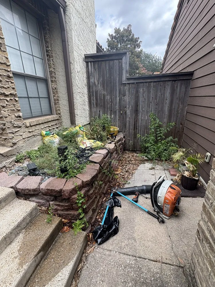 Top-rated garden landscaping experts serving Dallas, TX - Evelio Lawn and Landscape