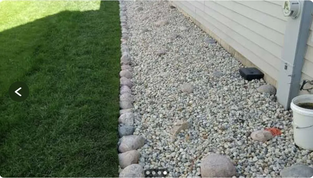 Custom yard cleanup service in Waukegan, IL - Evelyn & Natte's Hardscapes