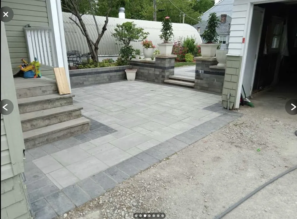 Affordable landscaping services in Waukegan, IL by Evelyn & Natte's Hardscapes