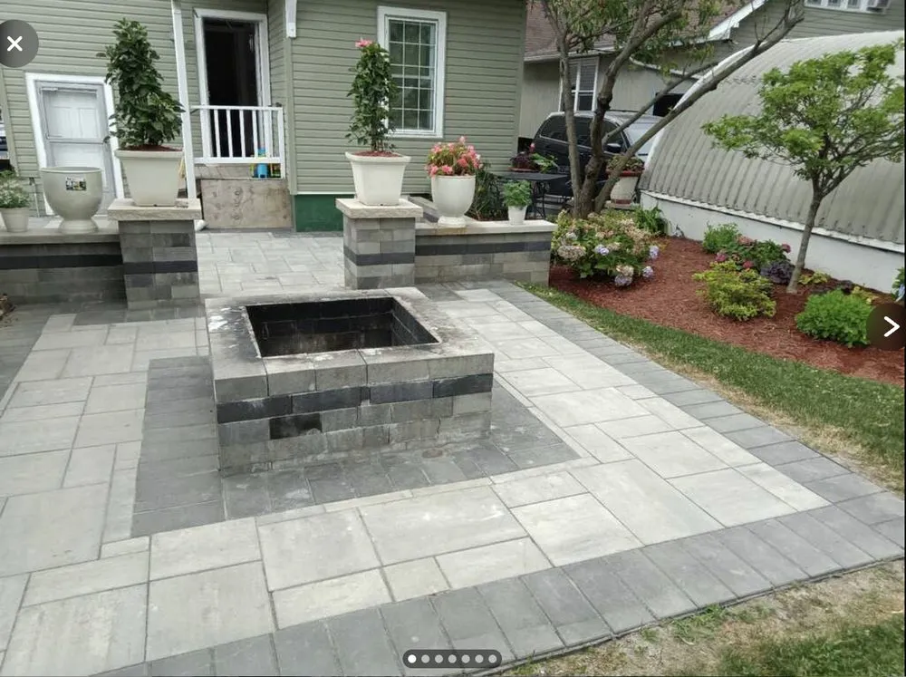 Expert yard cleanup service for beautiful yards across Waukegan, IL - Evelyn & Natte's Hardscapes