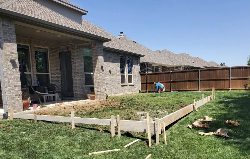 Local lawn mowing service for beautiful yards in Irving, TX by Evelyn Landscaping