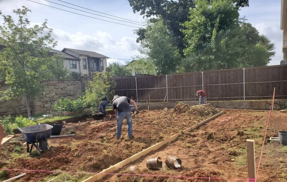 Professional yard cleanup service experts serving Irving, TX - Evelyn Landscaping