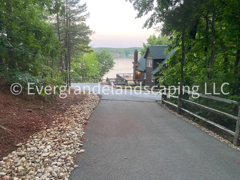 Custom outdoor landscaping experts serving Wilson, NC - Ever Grande Landscaping