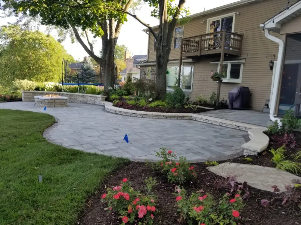 Affordable lawn mowing service in Aurora, IL - Ever Green Tree Services & Landscaping