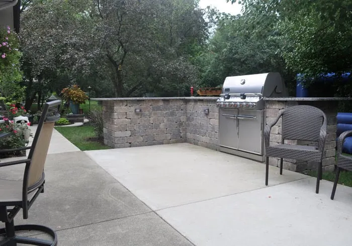 Expert landscaping services experts serving Aurora, IL - Ever Green Tree Services & Landscaping