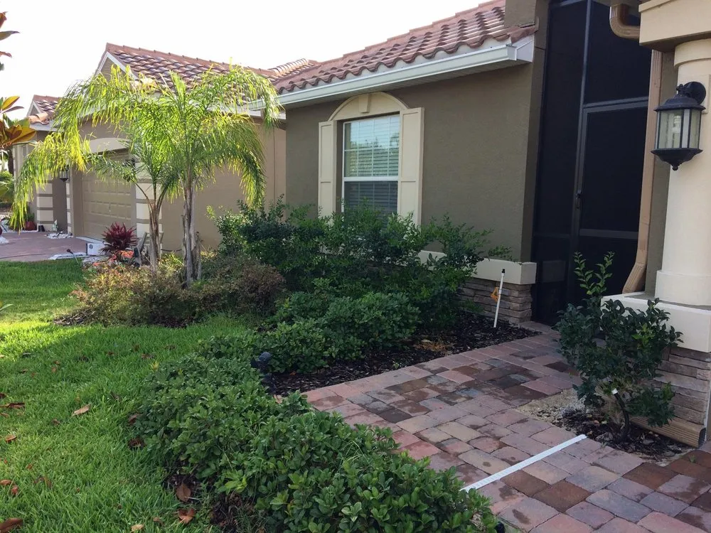 Professional garden landscaping experts serving Haines City, FL - Everblades Lawn Service