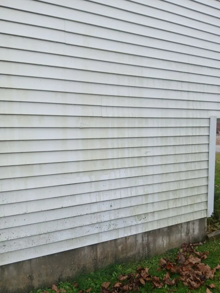 Affordable lawn mowing service in Ogdensburg, NY - Everbries Lawn Care Pressure Washing and Janitorial Services