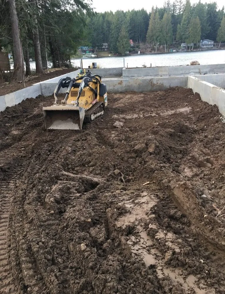 Expert yard maintenance in Seattle, WA - Everest Landscaping Services