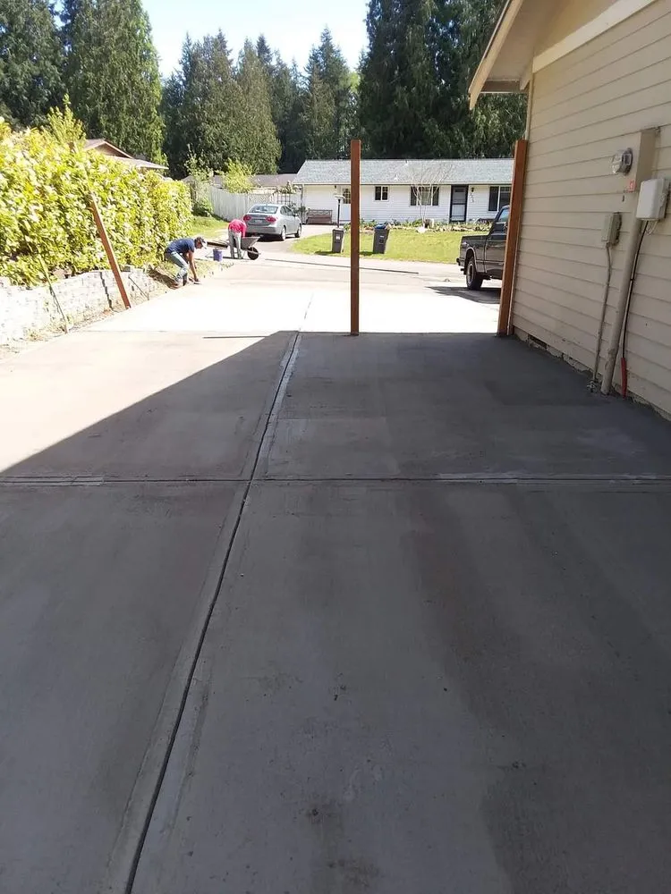 Affordable yard maintenance for beautiful yards across Seattle, WA - Everest Landscaping Services