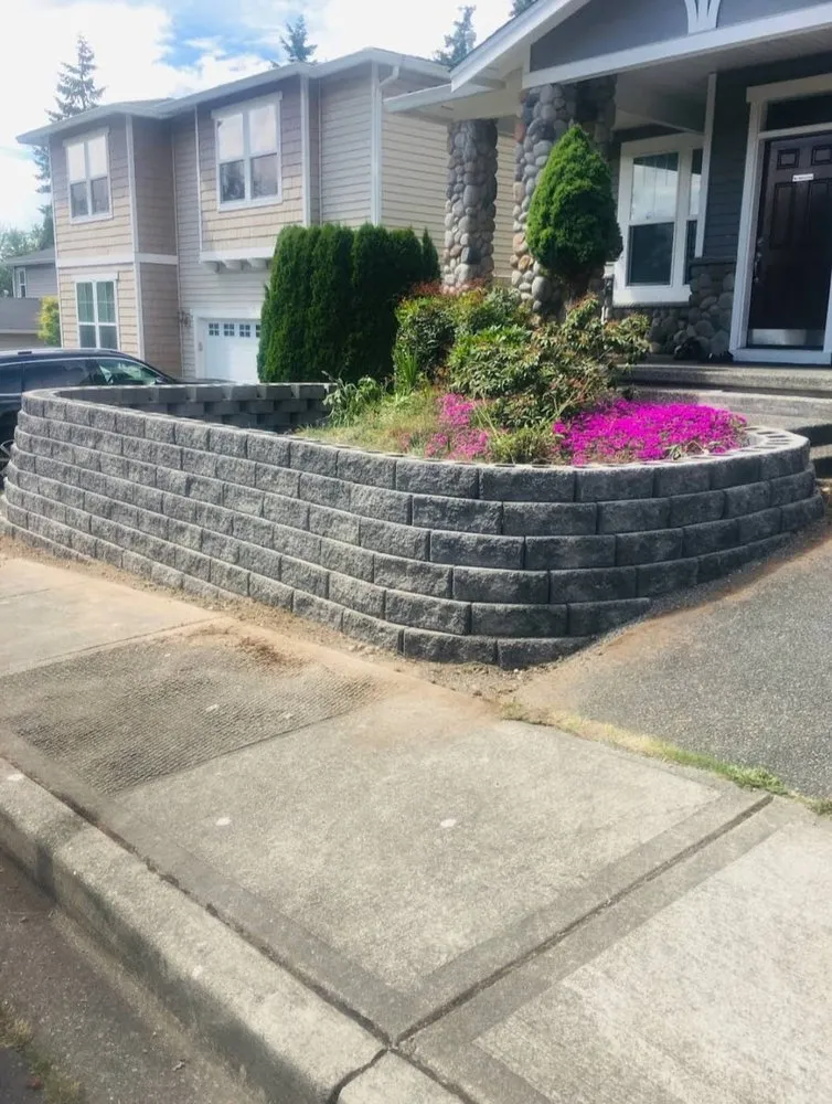 Expert landscaping services for year-round maintenance in Seattle, WA by Everest Landscaping Services