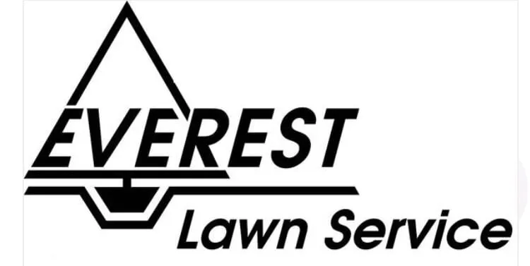 Professional lawn care service with custom design in Monroe Township, NJ by Everest Lawn Service