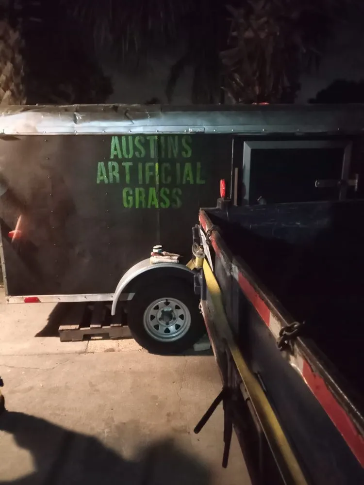 Affordable landscaping services for beautiful yards in Kenneth City, FL by Evergreen artificial grass