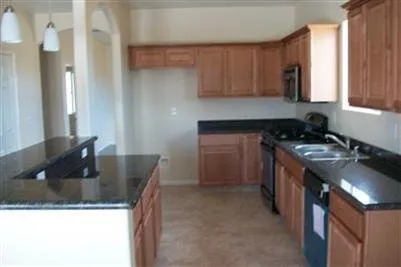 Custom yard maintenance for beautiful yards in Ridgecrest, CA by Evergreen Construction