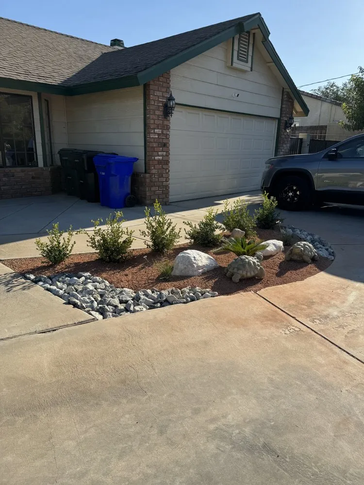 Custom lawn care service experts serving Victorville, CA - Evergreen Custom Landscaping