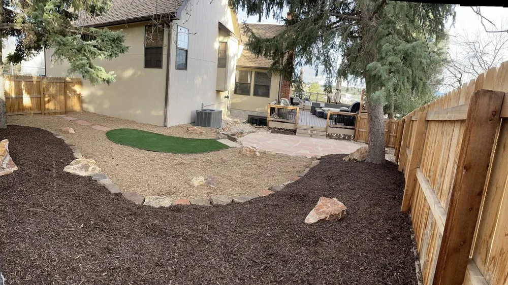Custom garden landscaping experts serving Colorado Springs, CO - Evergreen Ecoscape and Design