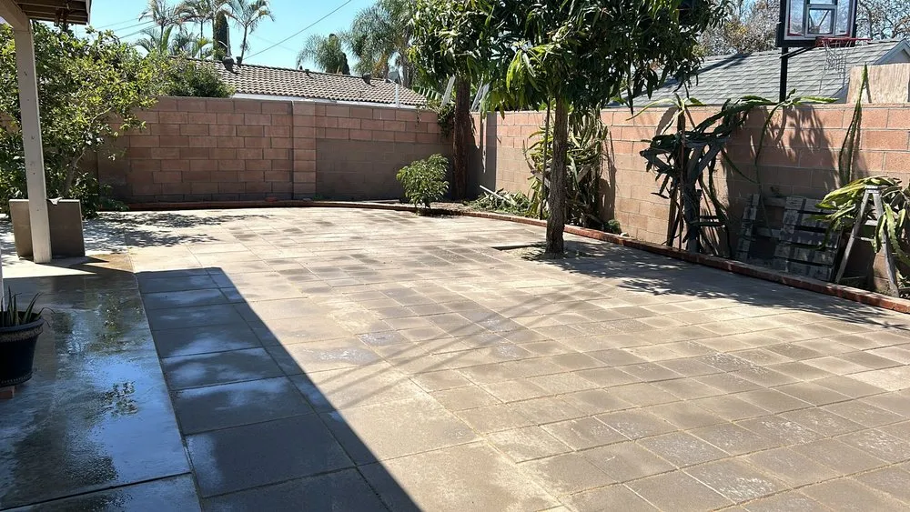 Expert lawn mowing service experts serving Long Beach, CA - Evergreen Gardening Service