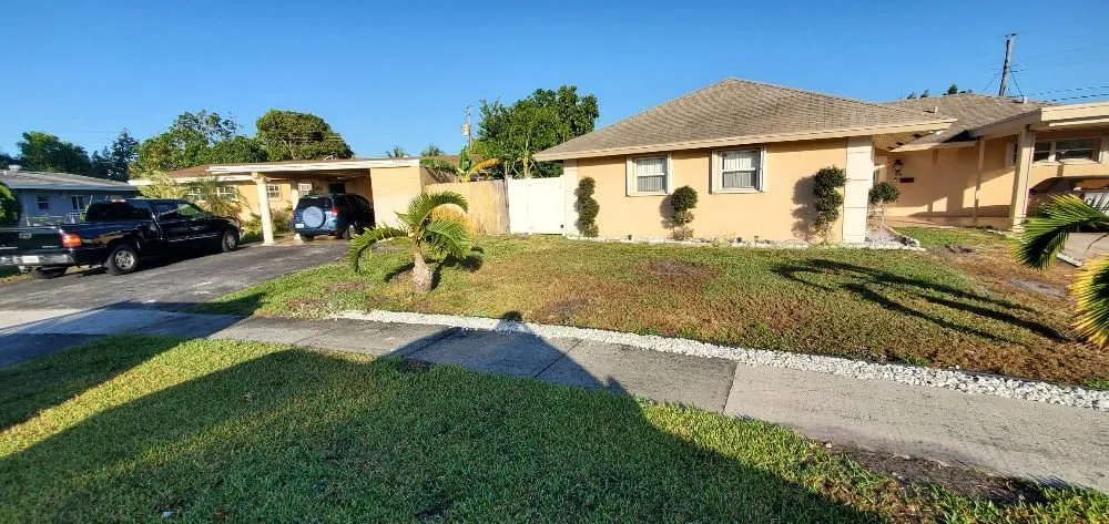 Local yard maintenance for homes in Fort Lauderdale, FL by Evergreen Greenery