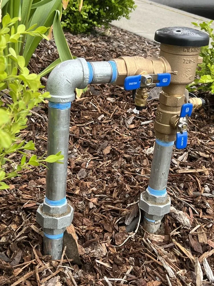 Custom residential landscaping in Richland, WA by Evergreen Irrigation & Sprinkler