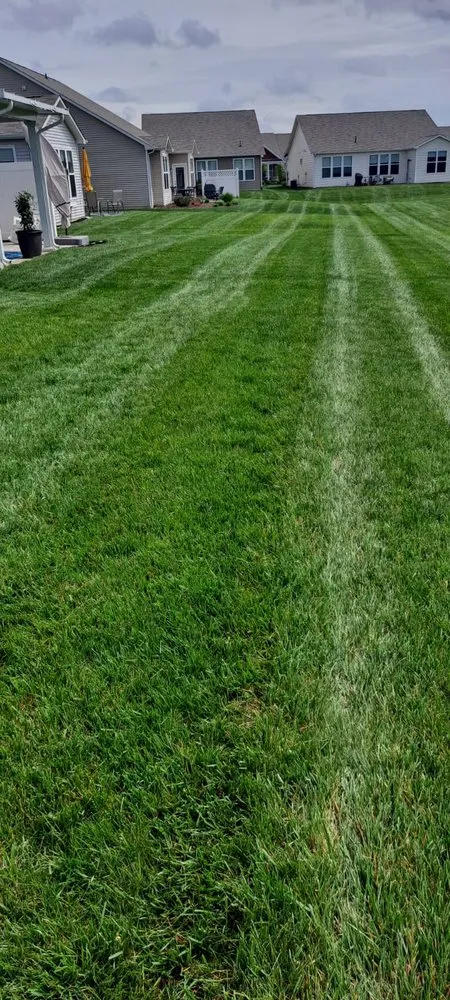 Top-rated lawn mowing service in Indianapolis, IN by Evergreen Landscape