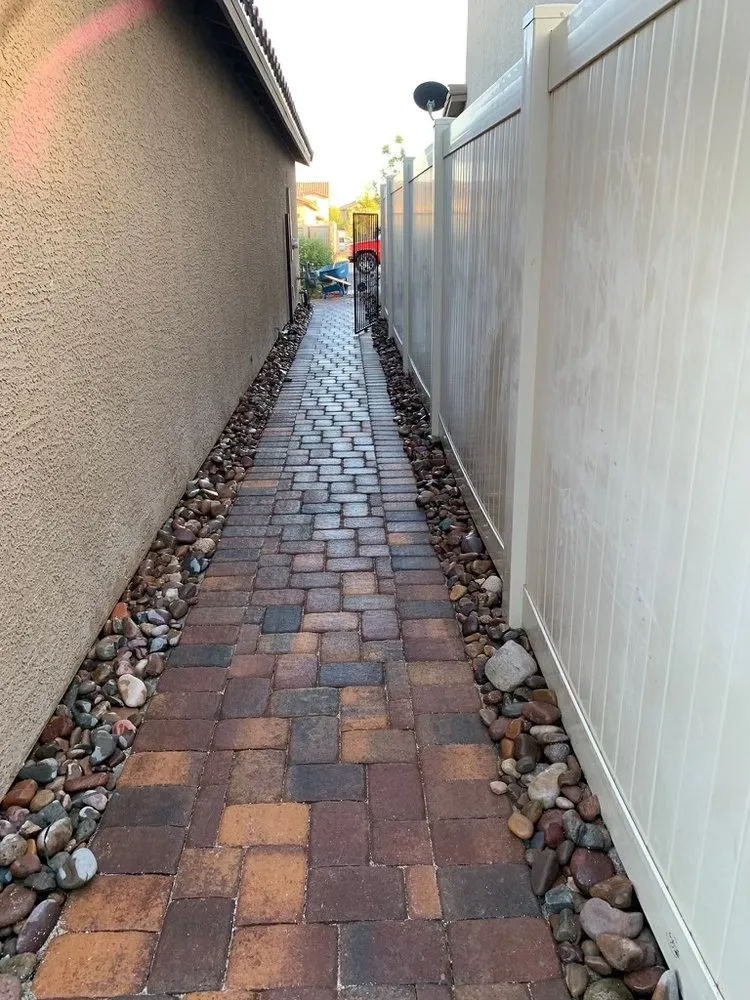 Custom yard cleanup service for beautiful yards across Las Vegas, NV - Evergreen Landscape