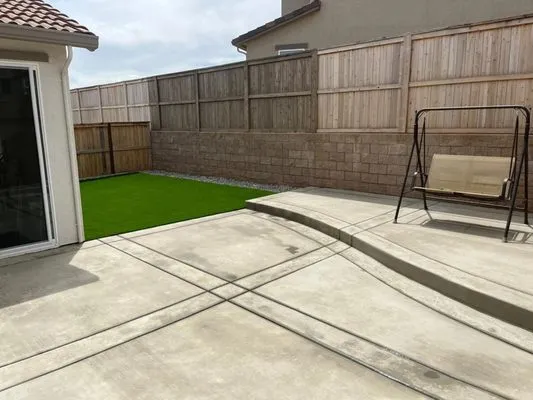 Evergreen Landscape Service Logo