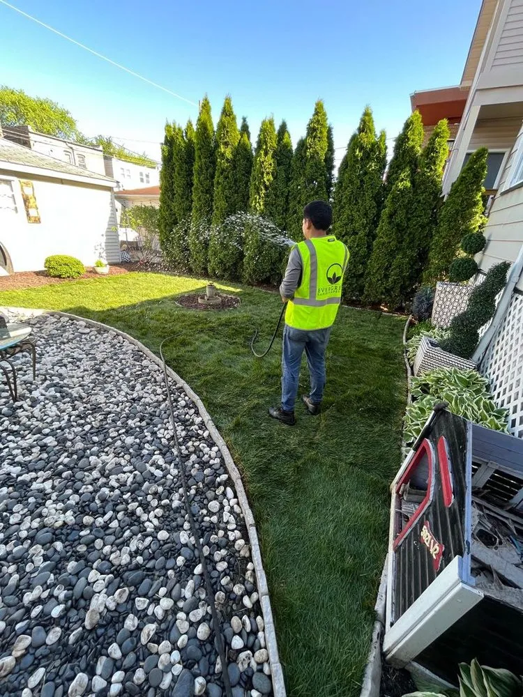 Custom outdoor landscaping in Chicago, IL - Evergreen Landscapes
