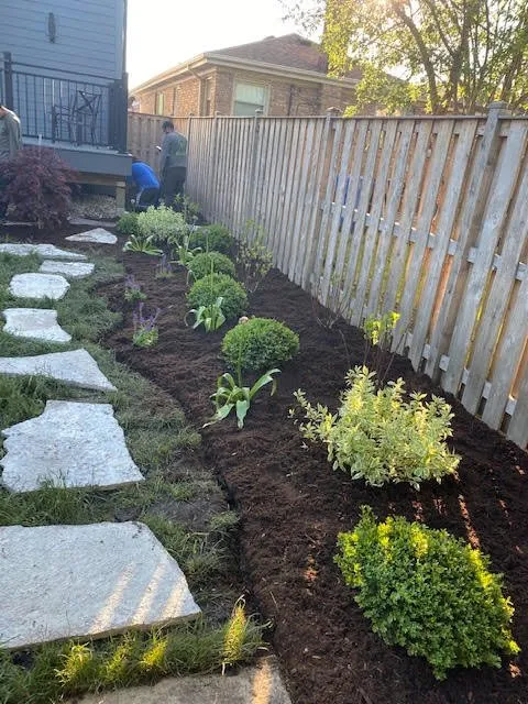 Professional garden landscaping in Chicago, IL - Evergreen Landscapes