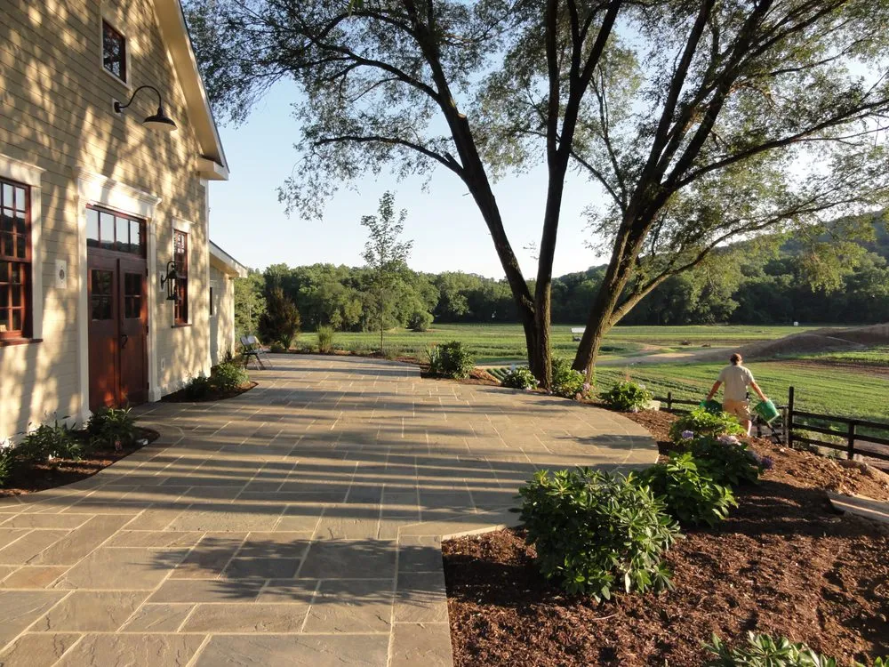 Local yard cleanup service for beautiful yards in Hillsboro, VA by Evergreen Landscapes