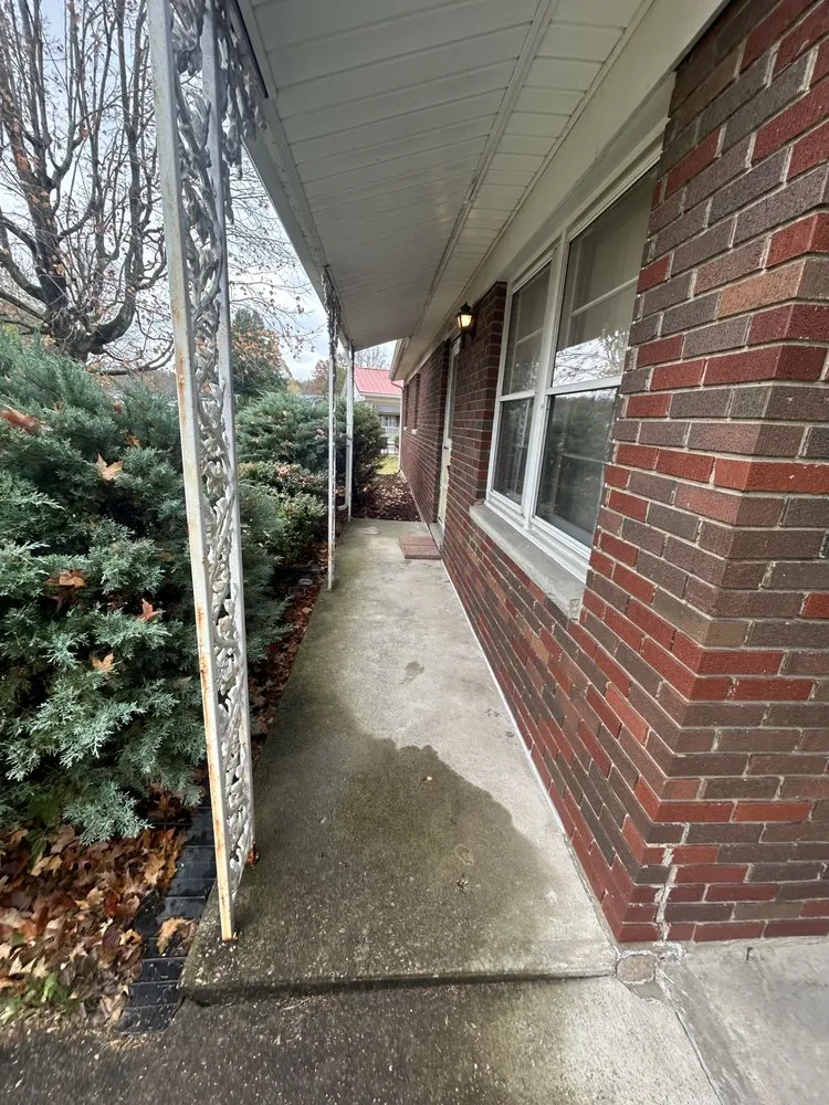 Custom landscaping services for homes in Grayson, KY by Evergreen Landscaping