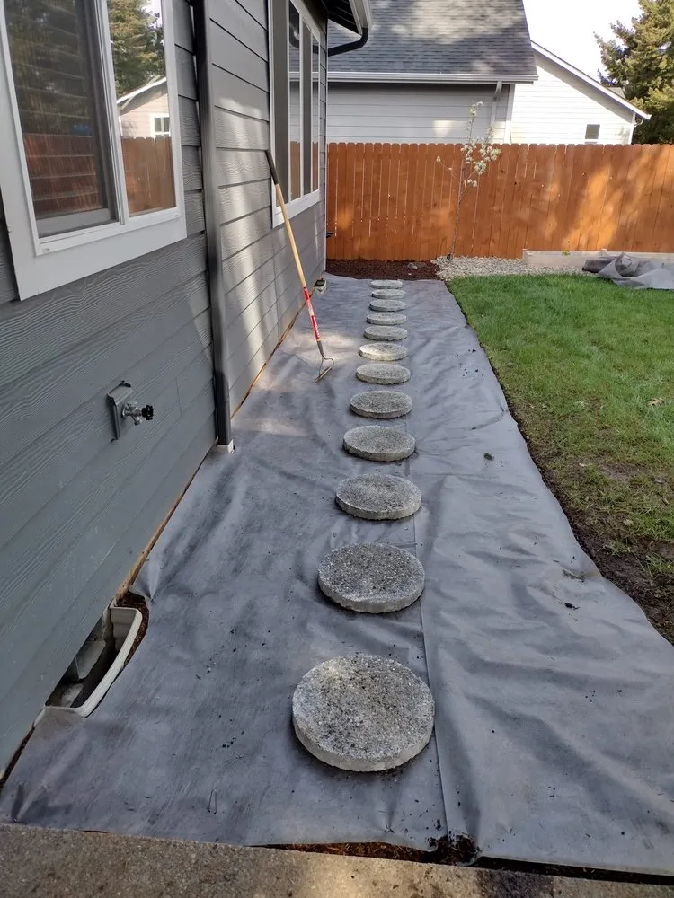 Custom yard cleanup service in Salem, OR - Evergreen Landscaping