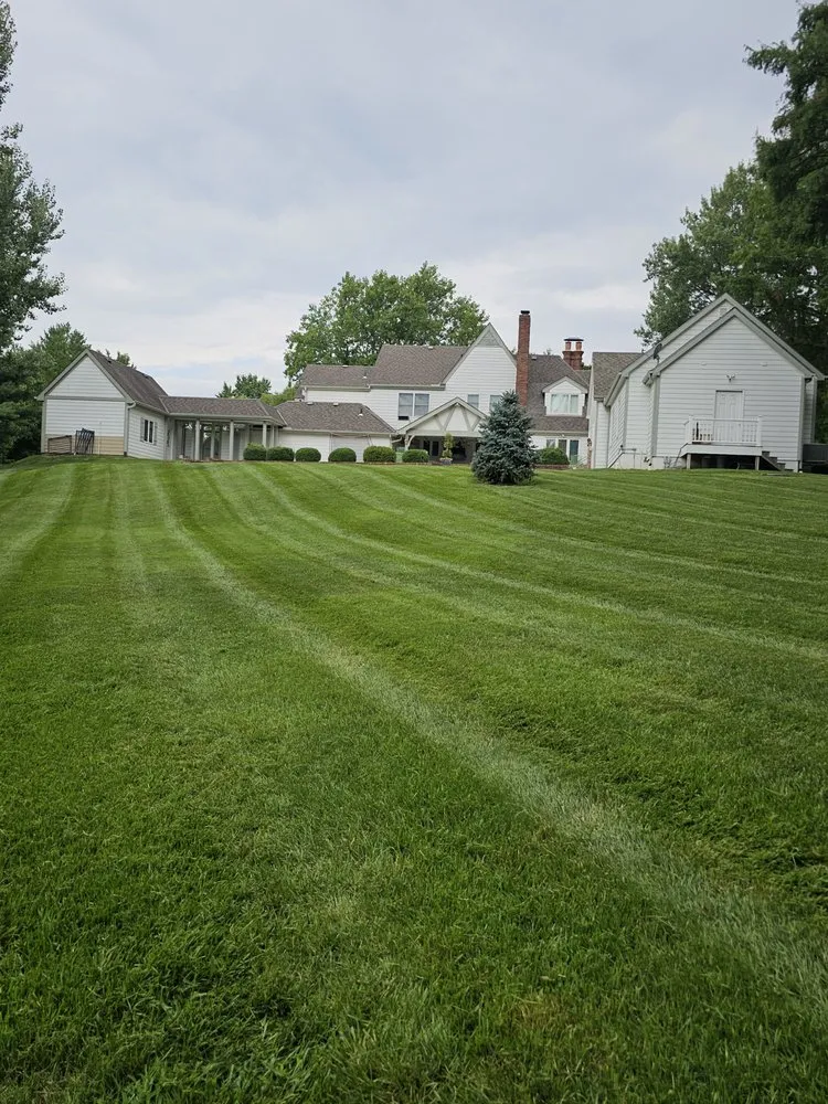 Custom yard maintenance experts serving St. Joseph, MO - Evergreen Lawn & Property