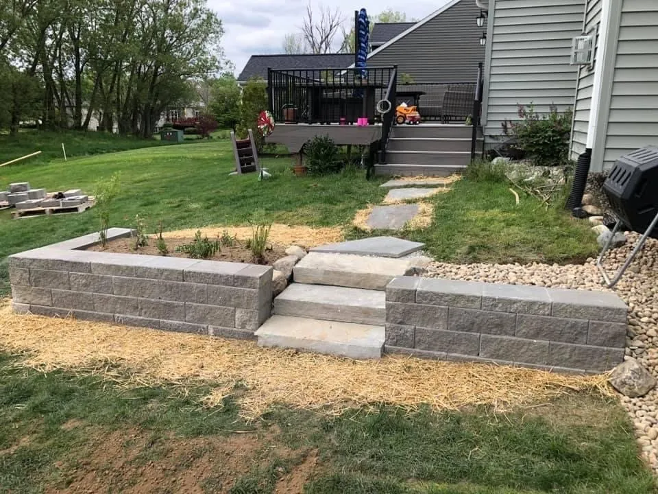 Local garden landscaping experts serving Fort Wayne, IN - Evergreen Lawn and Landscaping