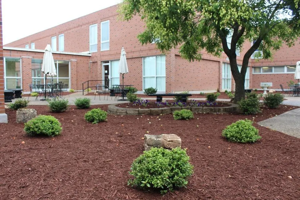 Trusted yard maintenance for residential properties in Owensboro, KY by Evergreen Lawn Care