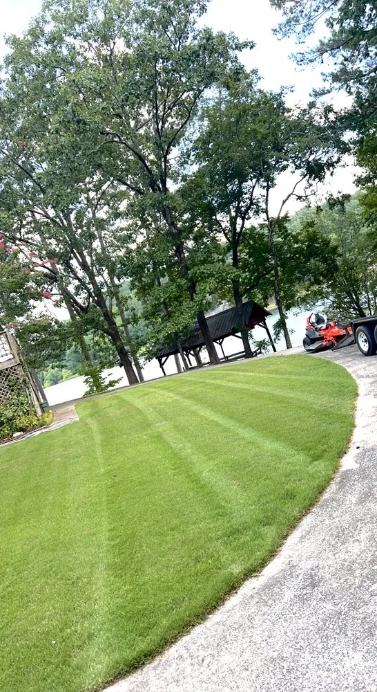 Custom lawn mowing service with custom design in Cullman, AL by Evergreen Lawn Service