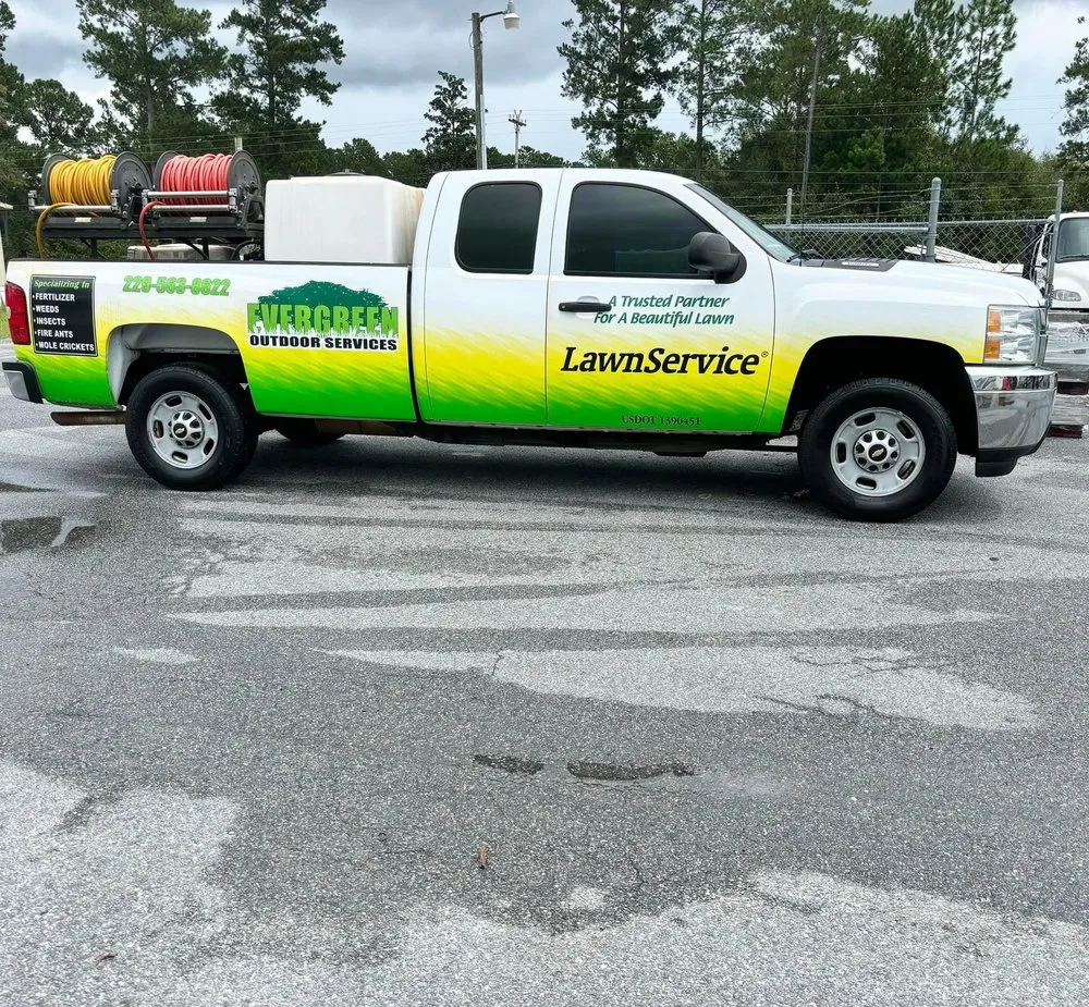 Professional landscaping services experts serving Hahira, GA - Evergreen Outdoor Services