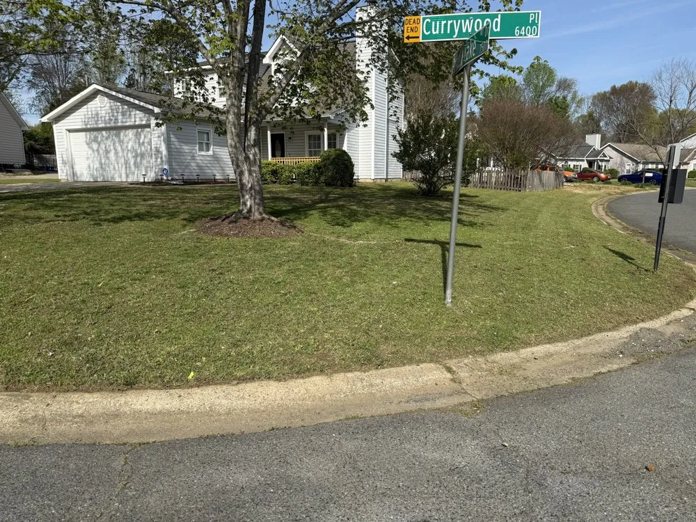 Trusted lawn care service in Charlotte, NC - Evergreen Premier lawns