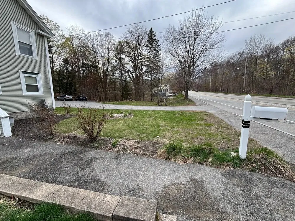 Local yard maintenance experts serving Merrimack Valley, MA - Evergreen Property Services