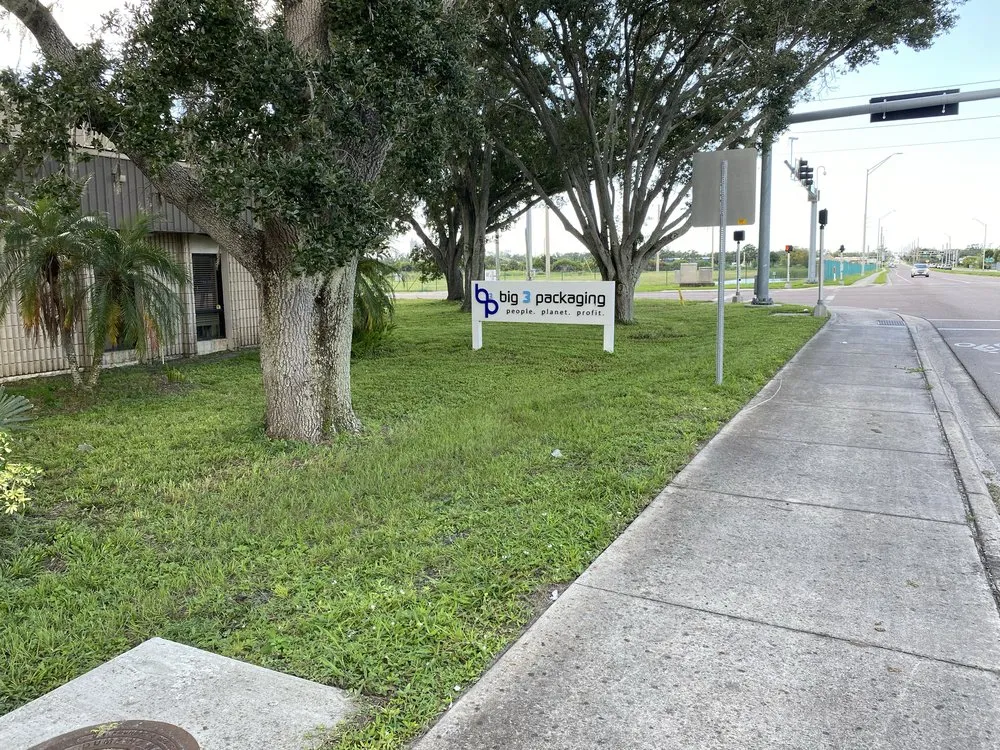 Affordable lawn mowing service with custom design across Bradenton, FL - Evergreen Roots