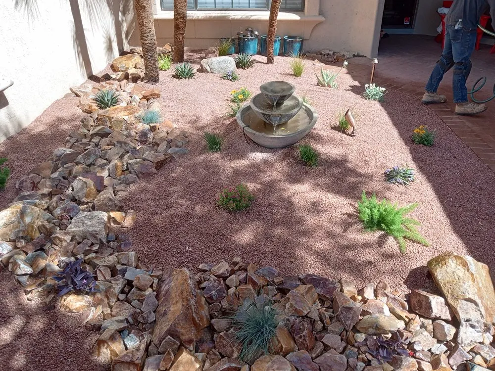 Affordable yard maintenance in Tucson, AZ by Evergreen