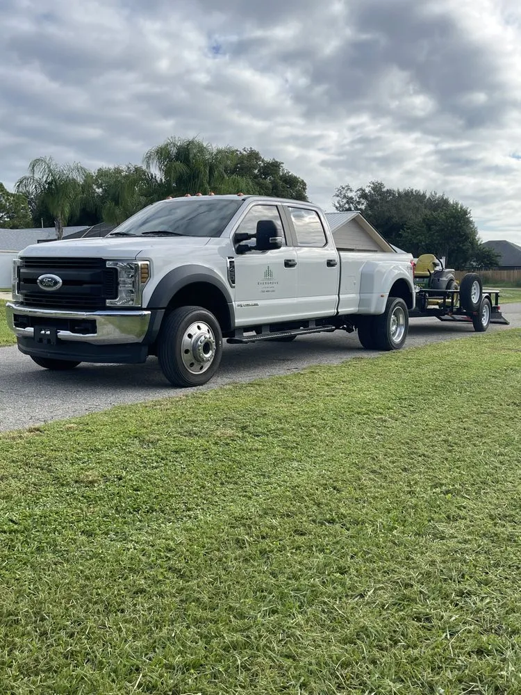 Expert yard maintenance for year-round maintenance in Sebring, FL by EverGrove Lawncare