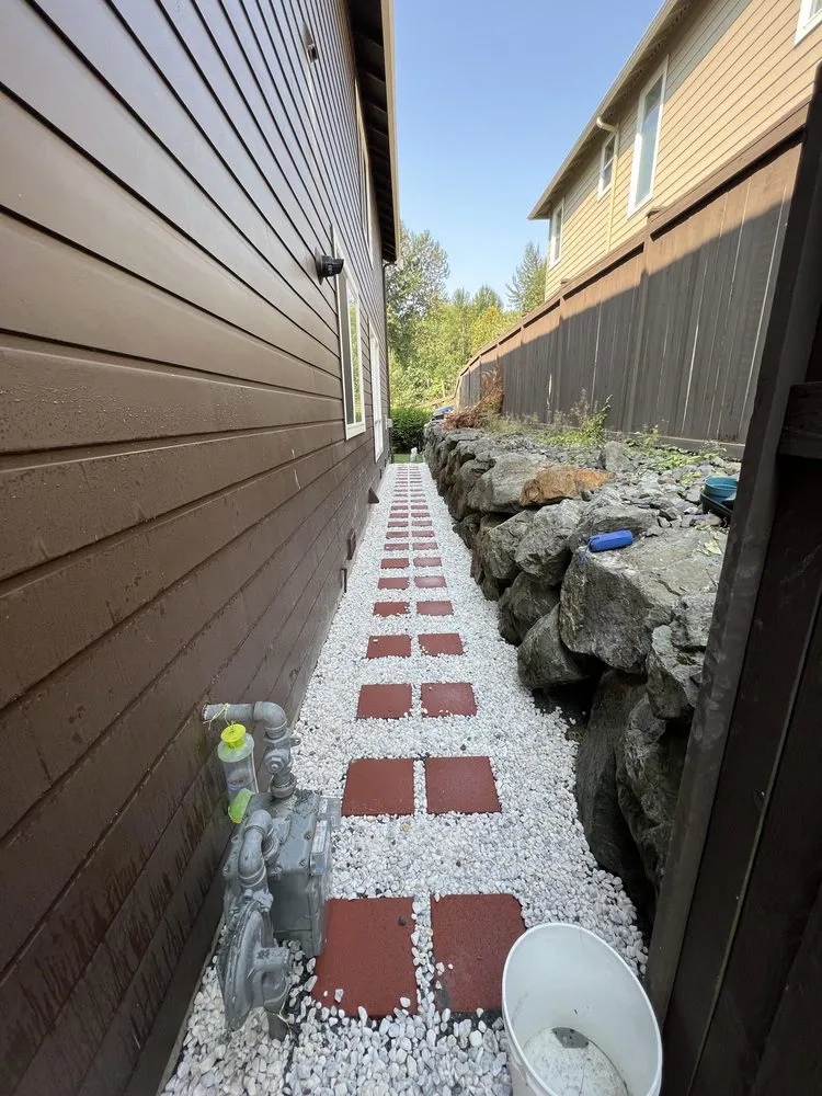 Top-rated lawn mowing service experts serving Kirkland, WA - Everlane Landscaping