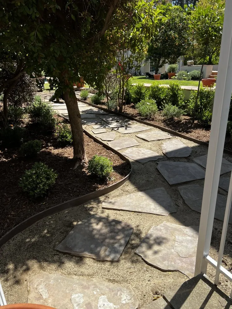 Reliable landscape design experts serving San Fernando Valley, CA - Everlast catrin Landscape & Design