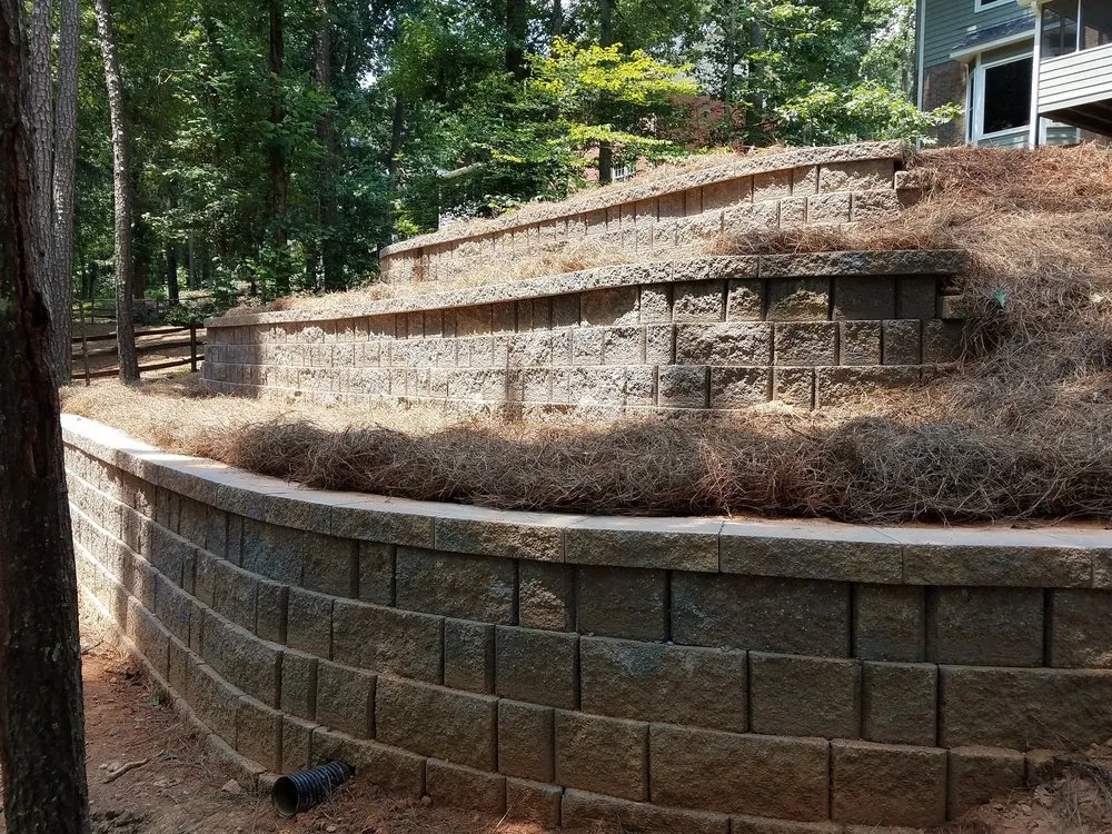 Expert yard cleanup service in Alpharetta, GA - Everlast Lawns and Landscapes