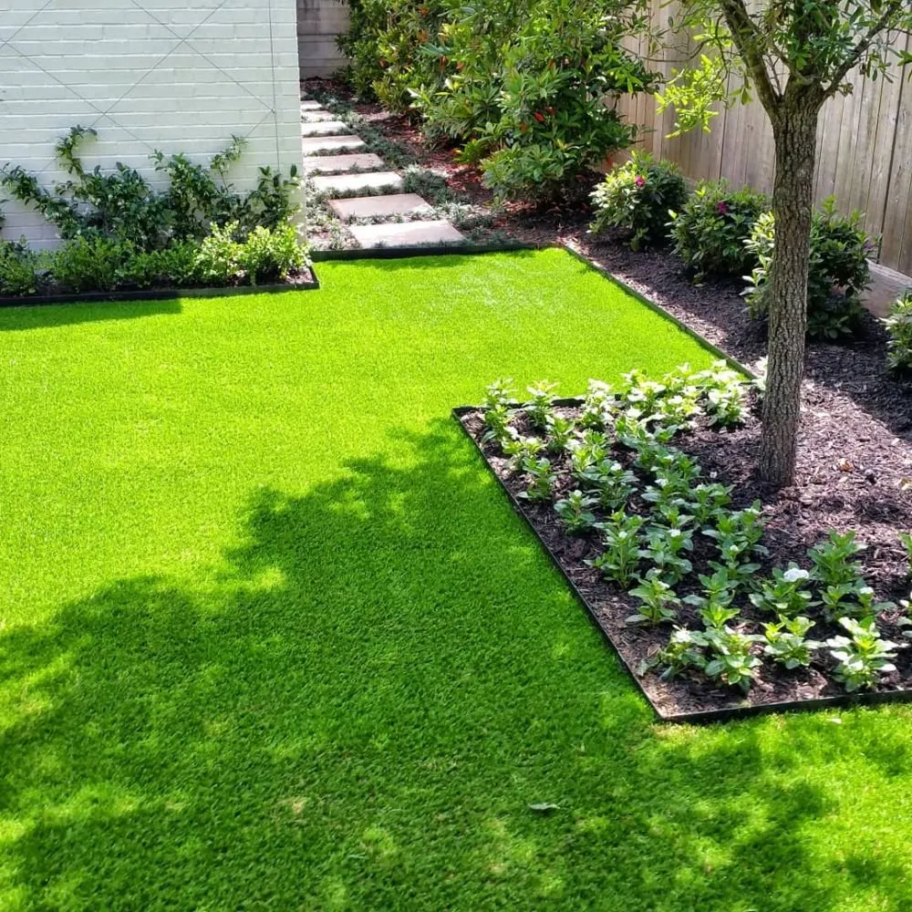 Professional yard cleanup service in Spring, TX by Everlasting Greens